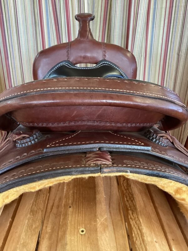 15" Bear Valley Oregon Trail Saddle w Flank Cinch - Image 2