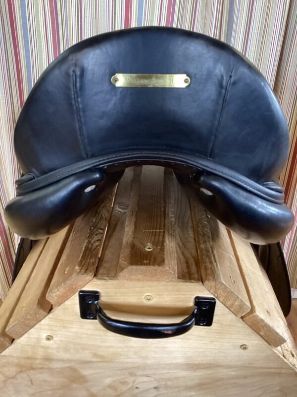 18" CWD Dressage Saddle - Image 2