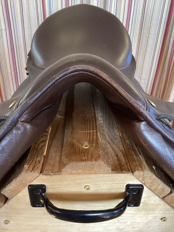 16” Collegiate Close Contact Saddle - Image 3