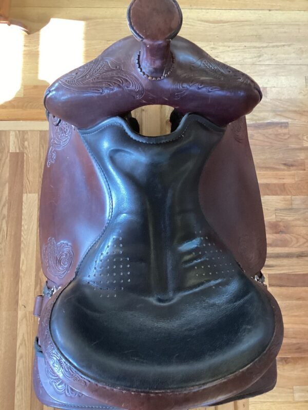 16.5" Tucker Horizon Wanderer Trail Saddle - Image 7