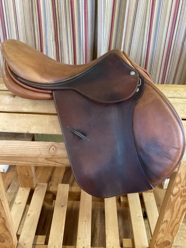 17" Childeric Close Contact Saddle - Med Tree - Image 5