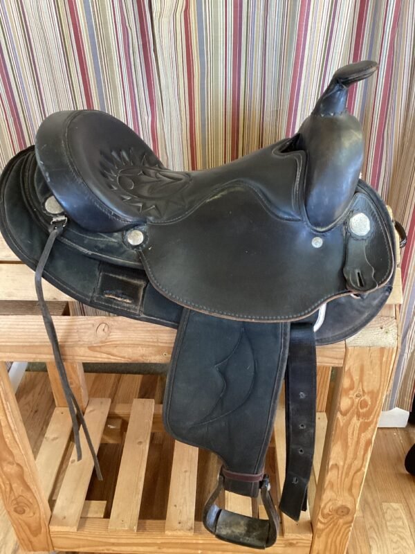 15.5" Big Horn Synthetic Saddle 115 - Image 5