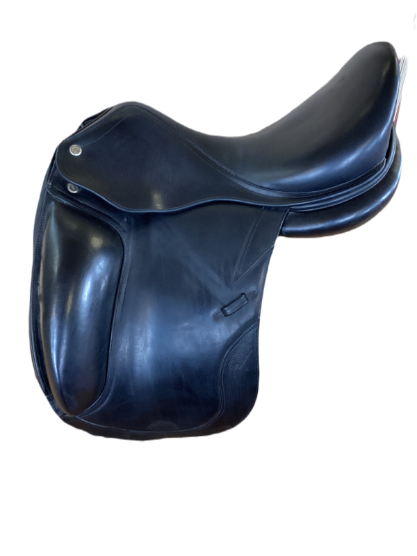 18" CWD Dressage Saddle