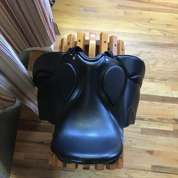 18" Equine Inspired/Frank Baines Dressage Saddle - Image 4